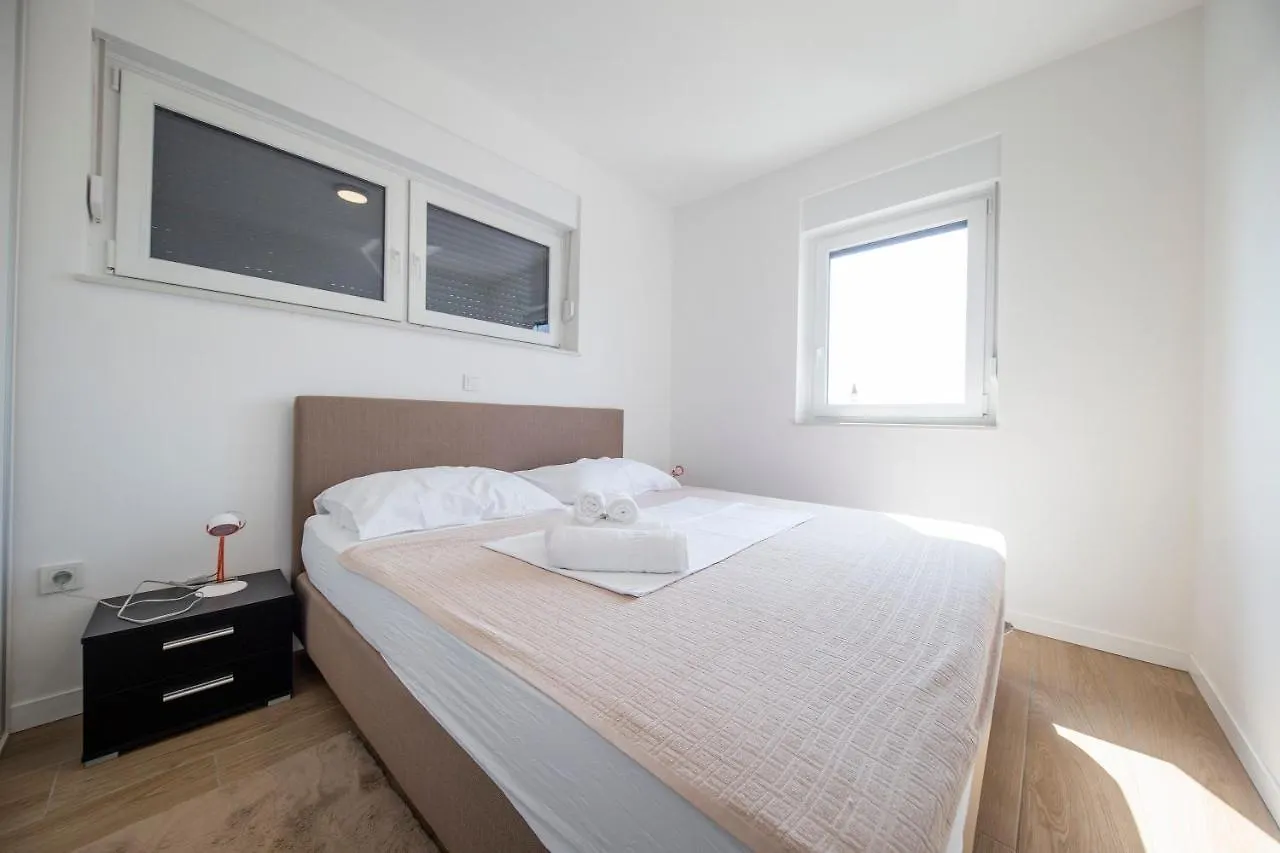 Apartmani Tamaris Углян 0*,